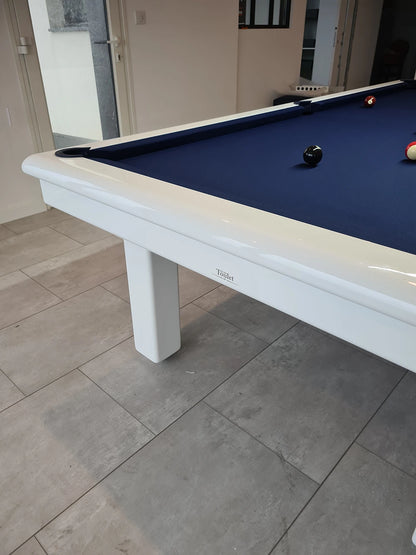 ROUNDY Billiard Table