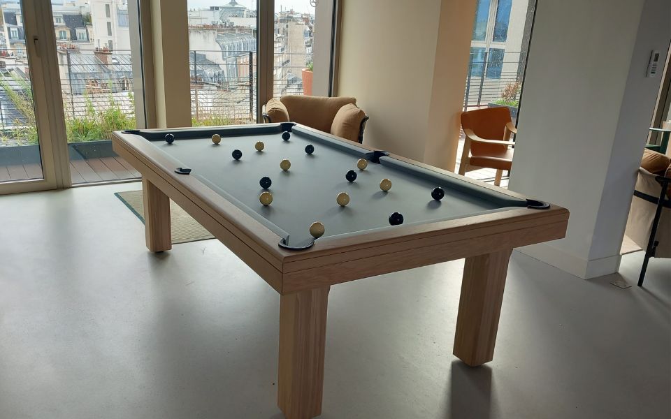 Bubbly Billiard Table
